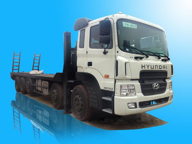 Xe tải Hyundai 5 chân HD360 nâng đầu chở máy công trình